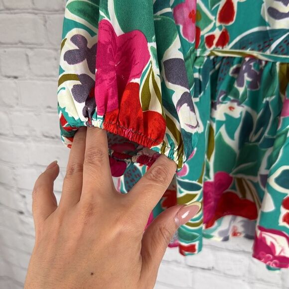 Umgee Vibrant Floral Blouse - Green and Red Small - Picture 6 of 9